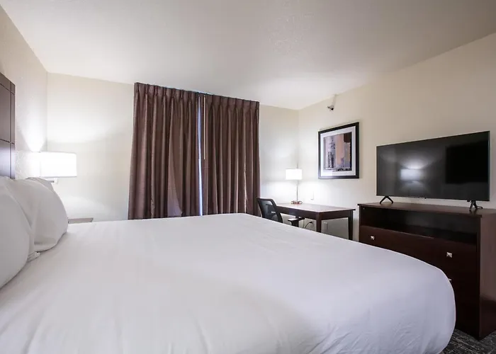 Hotel Cobblestone & - Pine Bluffs