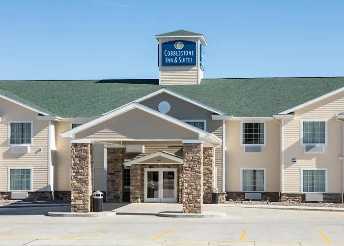 Hotel Cobblestone & - Pine Bluffs