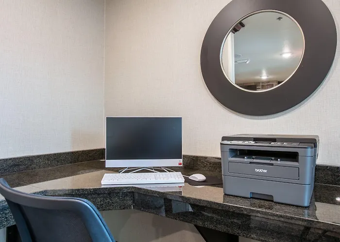 Cobblestone & - Hotel 3*