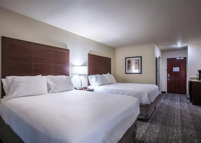 Cobblestone & - Hotel