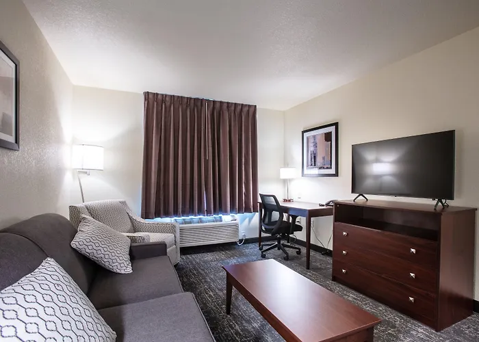Cobblestone & - Hotel Pine Bluffs
