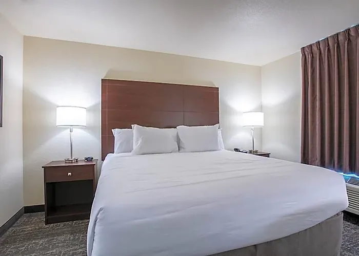 Hotel Cobblestone & -