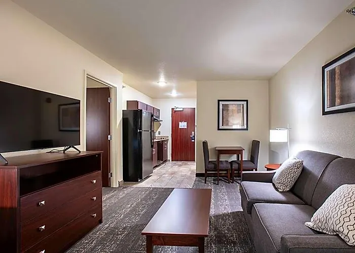 Cobblestone & - Hotel Pine Bluffs